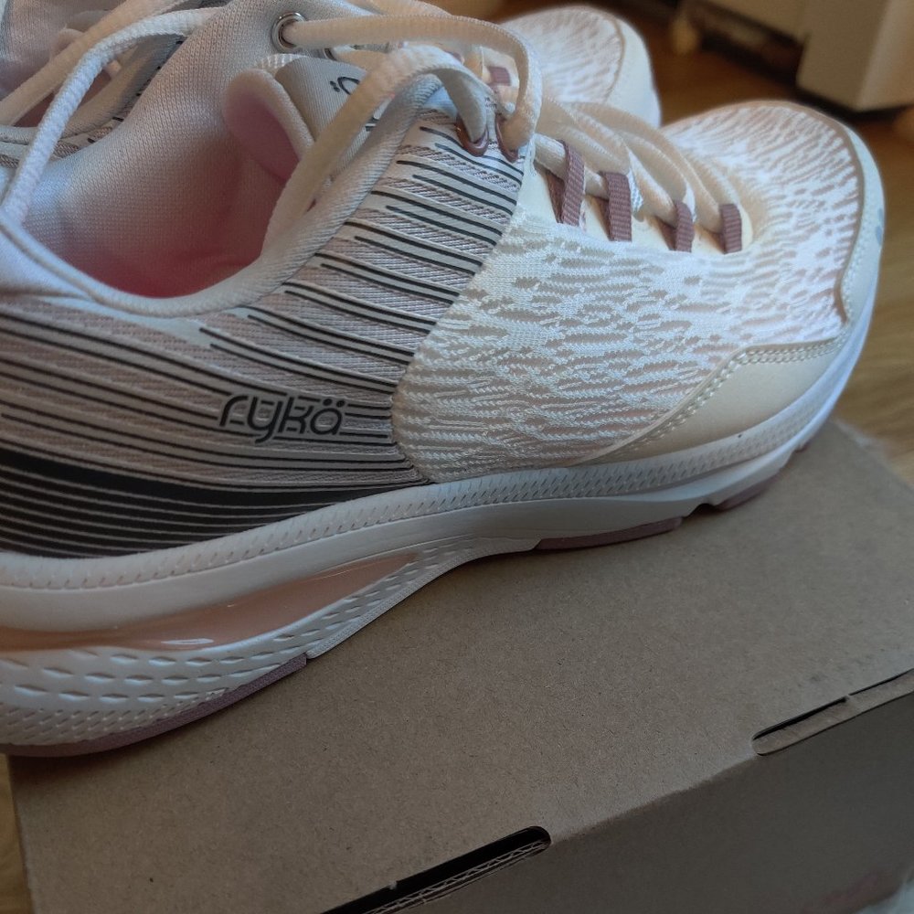 Ryka Womens Mesh Walking Sneakers Size US 8.5 New!